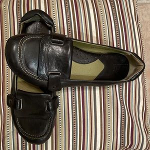 Born size 8.5 / 40 black low heel loafers
